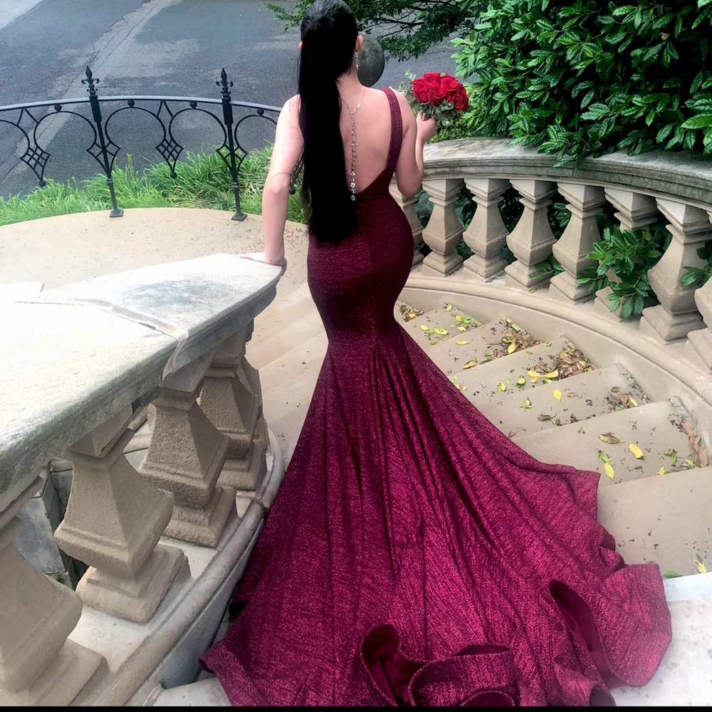 jovani long maroon prom dress